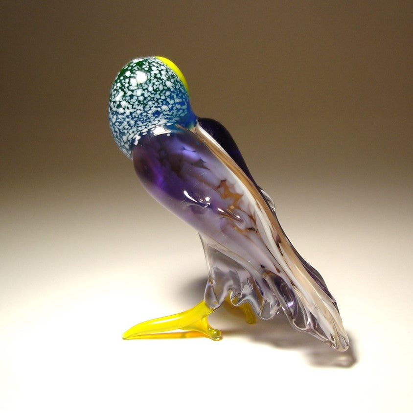 back side of the glass owl figurine
